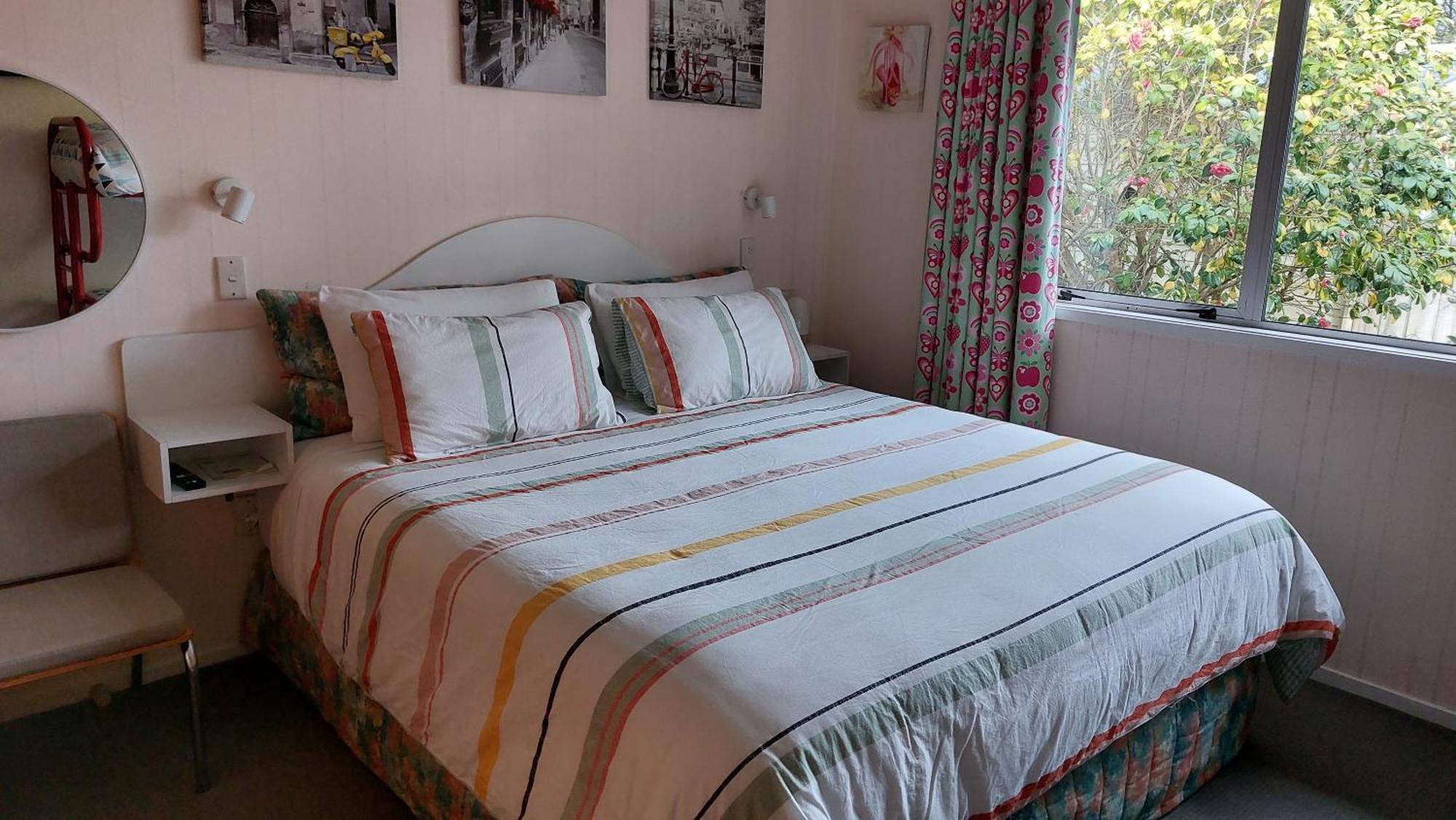 Bed And Breakfast Happy Home Taupo Accommodation Ngoại thất bức ảnh