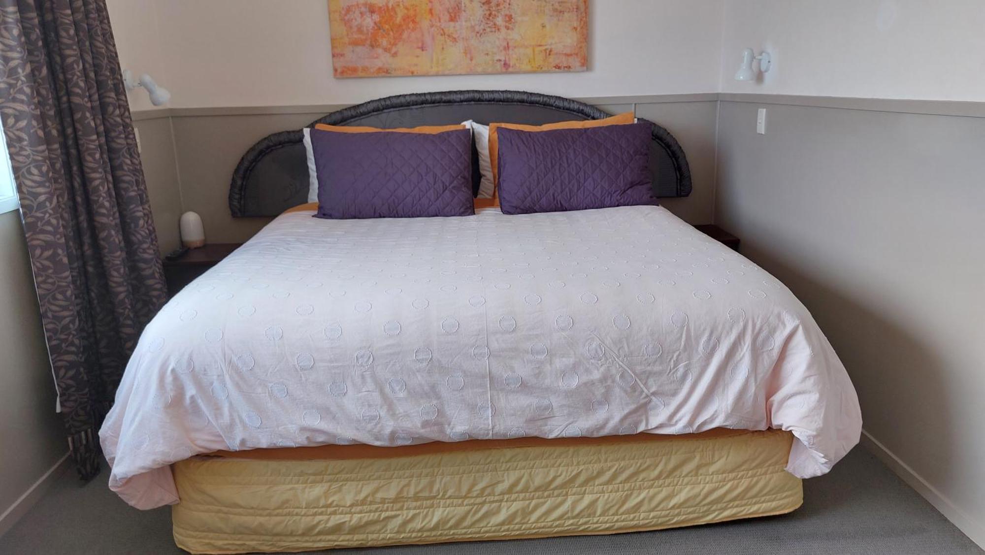 Bed And Breakfast Happy Home Taupo Accommodation Ngoại thất bức ảnh