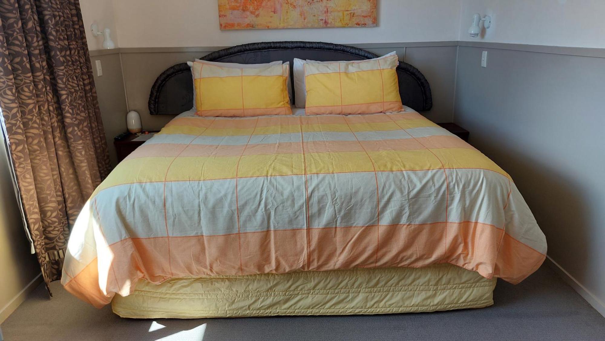 Bed And Breakfast Happy Home Taupo Accommodation Ngoại thất bức ảnh