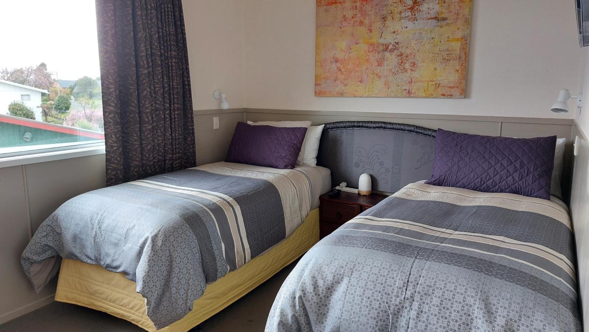 Bed And Breakfast Happy Home Taupo Accommodation Ngoại thất bức ảnh