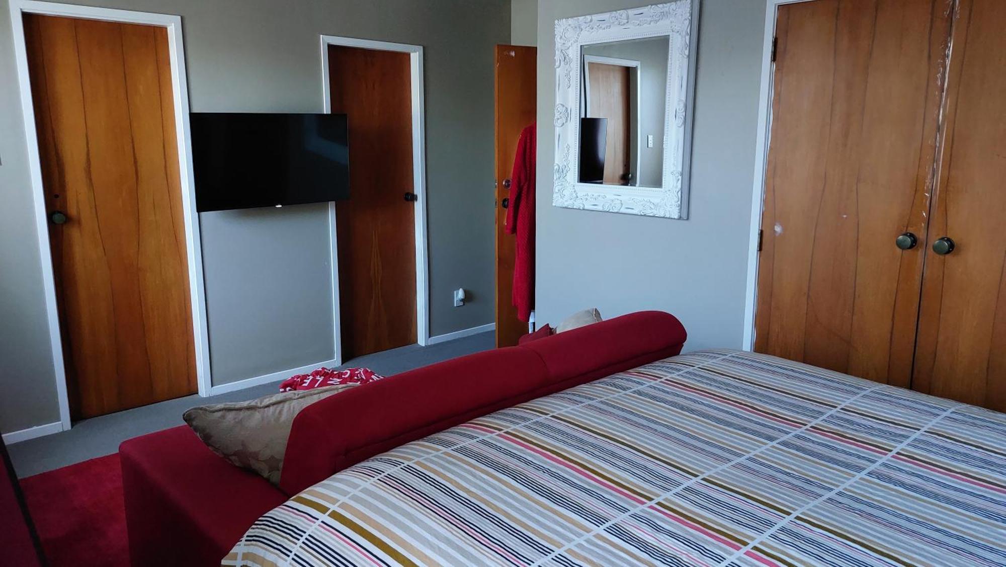 Bed And Breakfast Happy Home Taupo Accommodation Ngoại thất bức ảnh